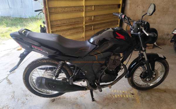 HONDA  VERZA 150