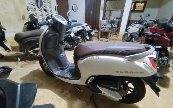 HONDA SCOOPY PRESTIGE