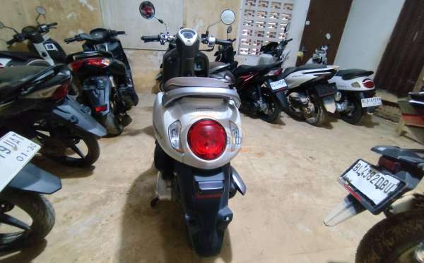 HONDA SCOOPY PRESTIGE