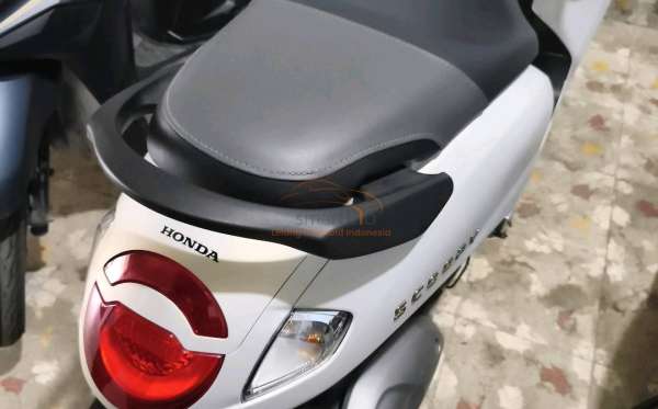 HONDA SCOOPY PRESTIGE