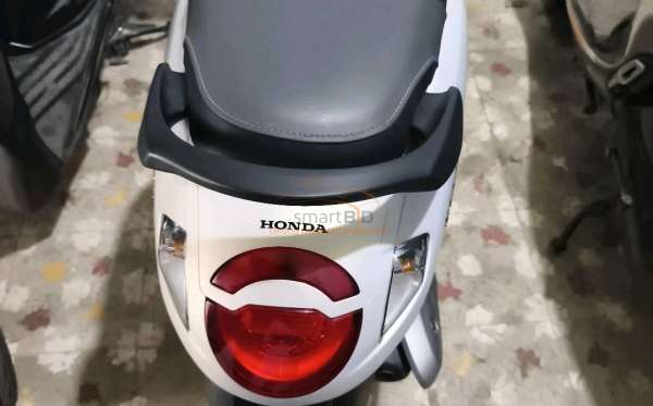 HONDA SCOOPY PRESTIGE