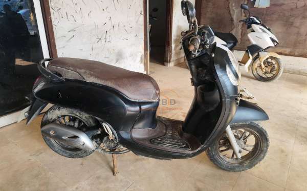 HONDA SCOOPY PRESTIGE