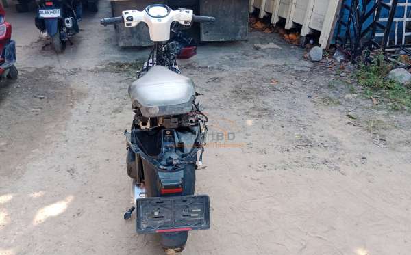 HONDA SCOOPY PRESTIGE