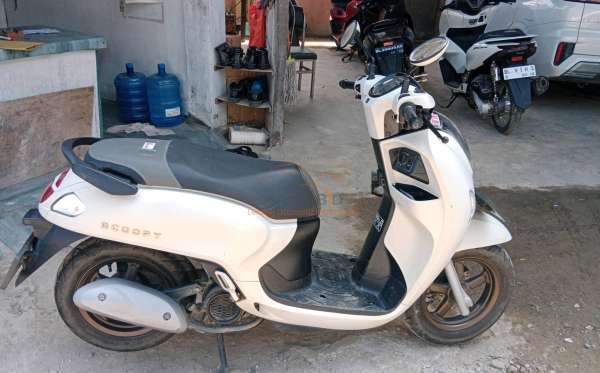 HONDA SCOOPY PRESTIGE
