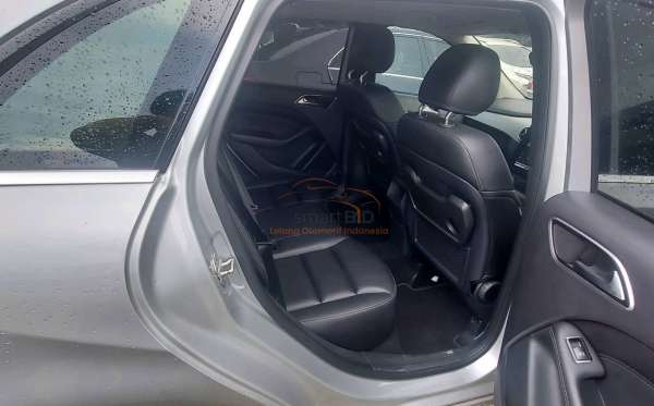 MERCEDES BENZ B 200 AT