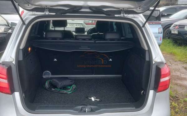 MERCEDES BENZ B 200 AT