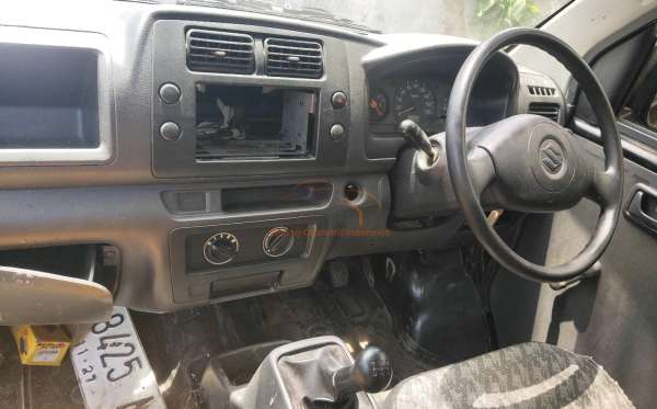 SUZUKI MEGA CARRY PU