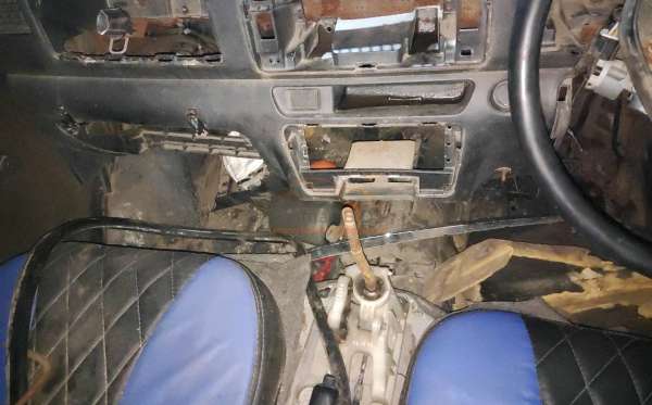 SUZUKI MEGA CARRY PU