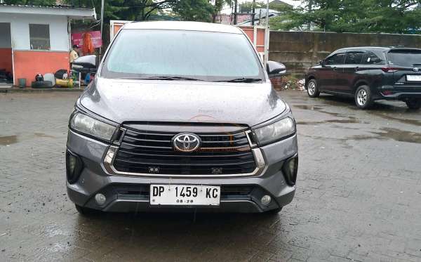 TOYOTA INNOVA