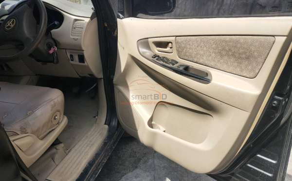 TOYOTA KIJANG INNOVA G