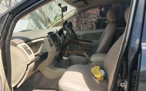 TOYOTA KIJANG INNOVA G