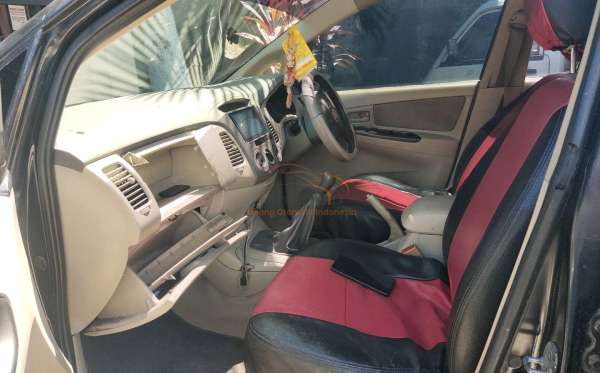 TOYOTA  KIJANG  INNOVA