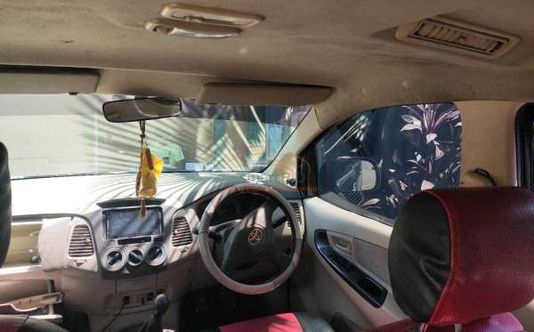 TOYOTA  KIJANG  INNOVA