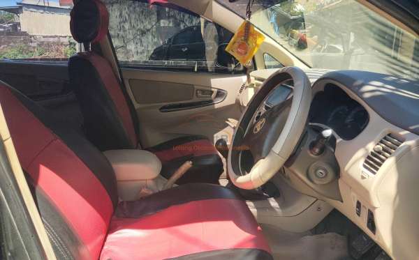 TOYOTA  KIJANG  INNOVA