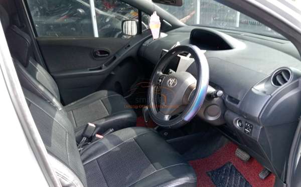 TOYOTA YARIS 1.5 S
