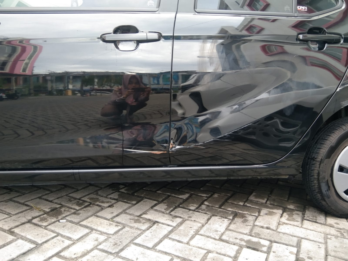 DAIHATSU  AYLA  1.0 M