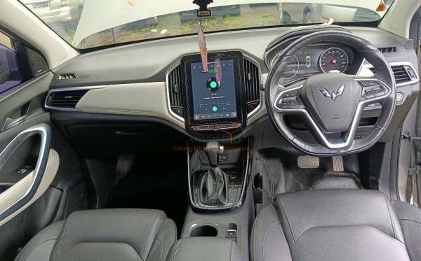 WULING ALMAZ 1.5 LT LUX CVT
