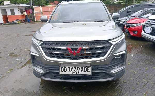 WULING ALMAZ 1.5 LT LUX CVT