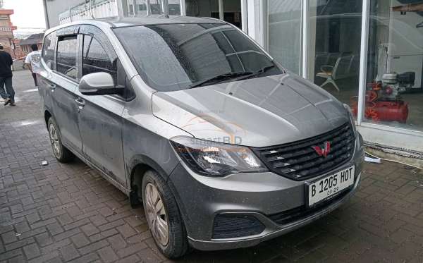 WULING CONFERO
