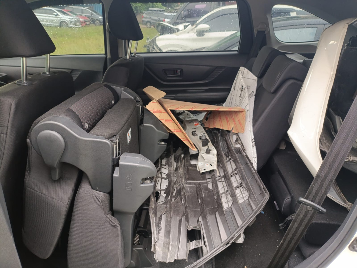 TOYOTA AVANZA  1.3 E