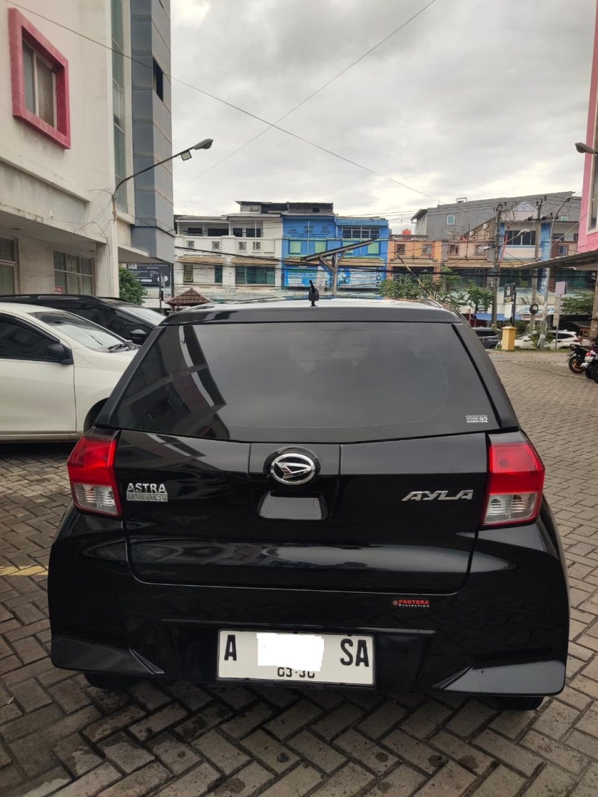 DAIHATSU  AYLA  1.0 M