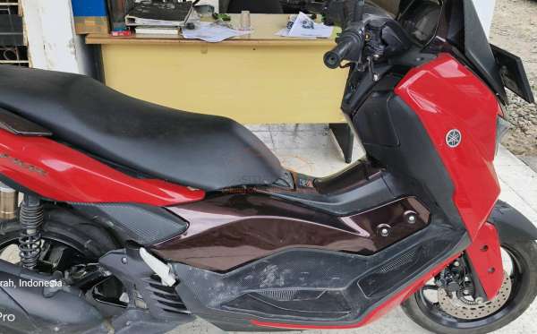 YAMAHA NMAX