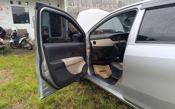 DAIHATSU  SIGRA  1.2 X