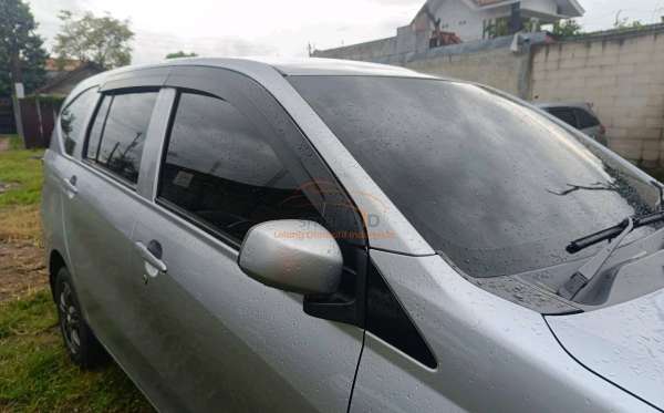 DAIHATSU  SIGRA  1.2 X