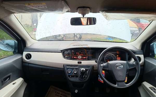 DAIHATSU  SIGRA  1.2 X