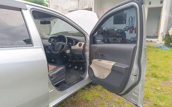 DAIHATSU  SIGRA  1.2 X