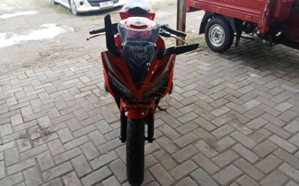 HONDA CBR 150 R