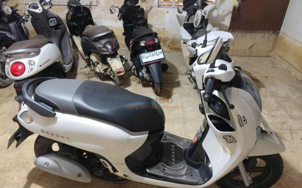 HONDA SCOOPY PRESTIGE