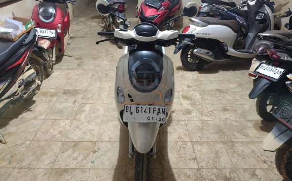 HONDA SCOOPY PRESTIGE