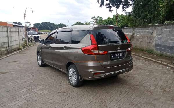 SUZUKI  ERTIGA  GL