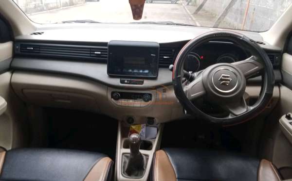 SUZUKI  ERTIGA  GL