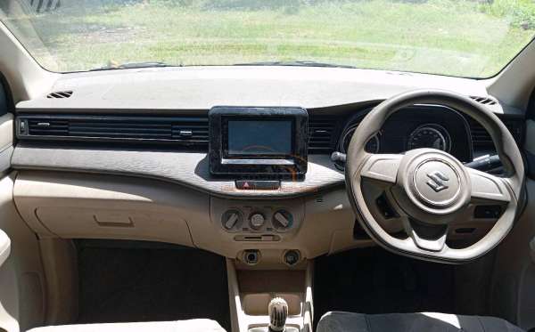 SUZUKI ERTIGA GL