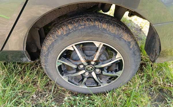 TOYOTA  CALYA  1.2 E STD