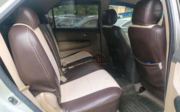 TOYOTA FORTUNER G 2.5