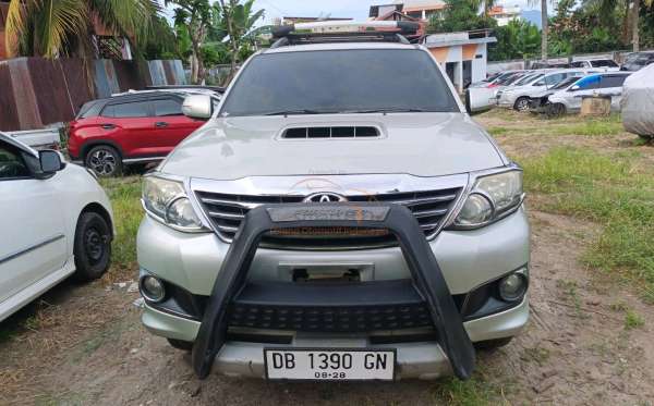 TOYOTA FORTUNER G 2.5