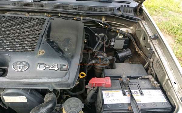 TOYOTA FORTUNER G 2.5