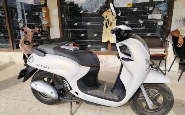 HONDA SCOOPY PRESTIGE