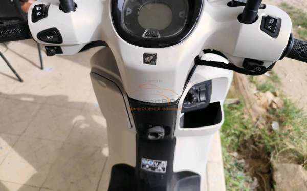 HONDA SCOOPY PRESTIGE