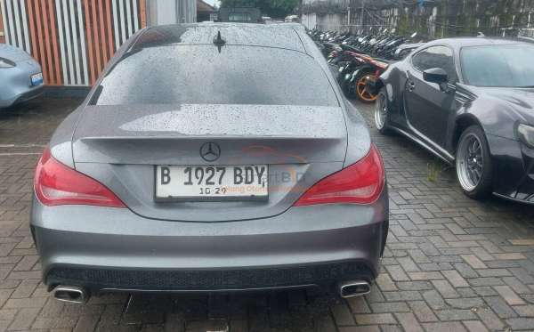 MERCEDES BENZ CLA 200