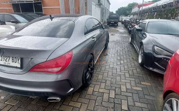 MERCEDES BENZ CLA 200