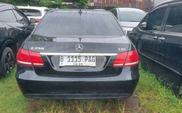 MERCEDES BENZ E 250