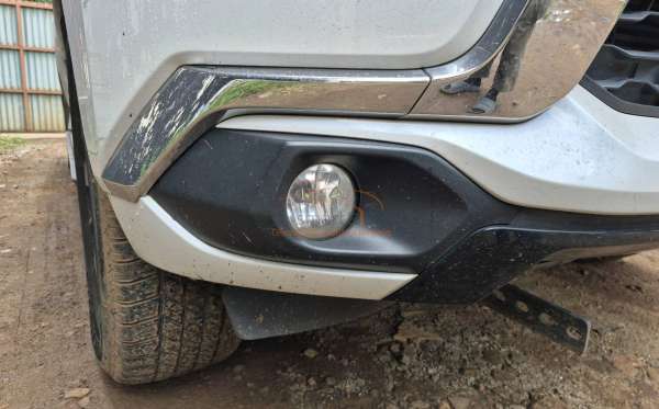 MITSUBISHI PAJERO SPORT DAKAR