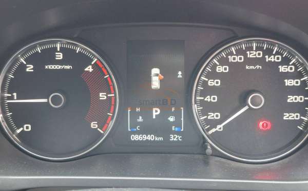 MITSUBISHI PAJERO SPORT DAKAR