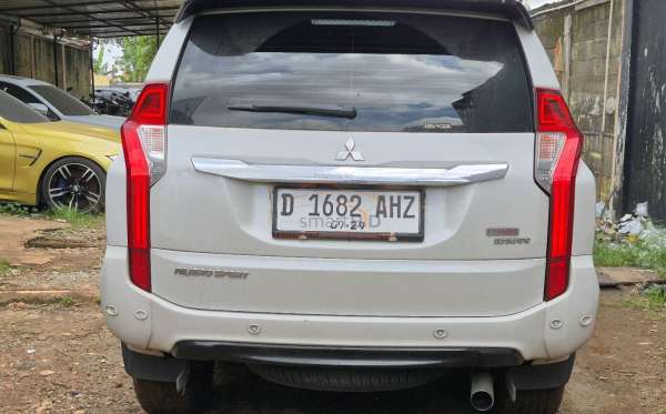 MITSUBISHI PAJERO SPORT DAKAR