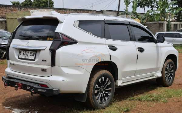 MITSUBISHI PAJERO SPORT DAKAR