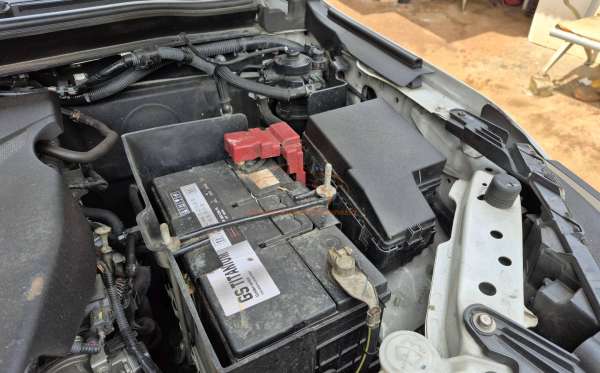 MITSUBISHI PAJERO SPORT DAKAR